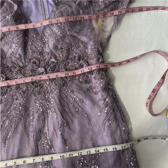 NEW $798 Mac Duggal [ 8 ] Flutter Embellished Lace Gown Vintage Liliac‎ Purple - Picture 4 of 16